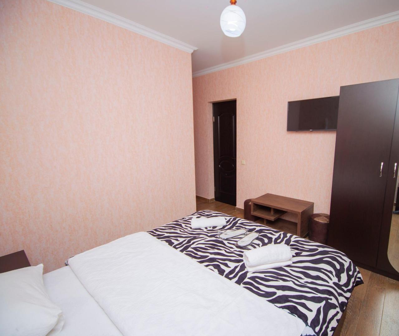 Hotel Elegant 2 Τυφλίδα Εξωτερικό φωτογραφία