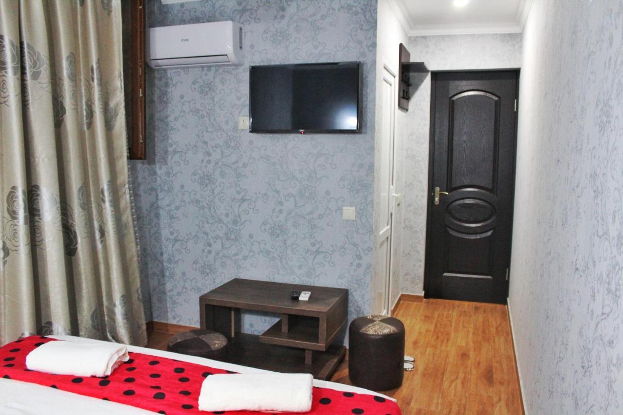 Hotel Elegant 2 Τυφλίδα Εξωτερικό φωτογραφία