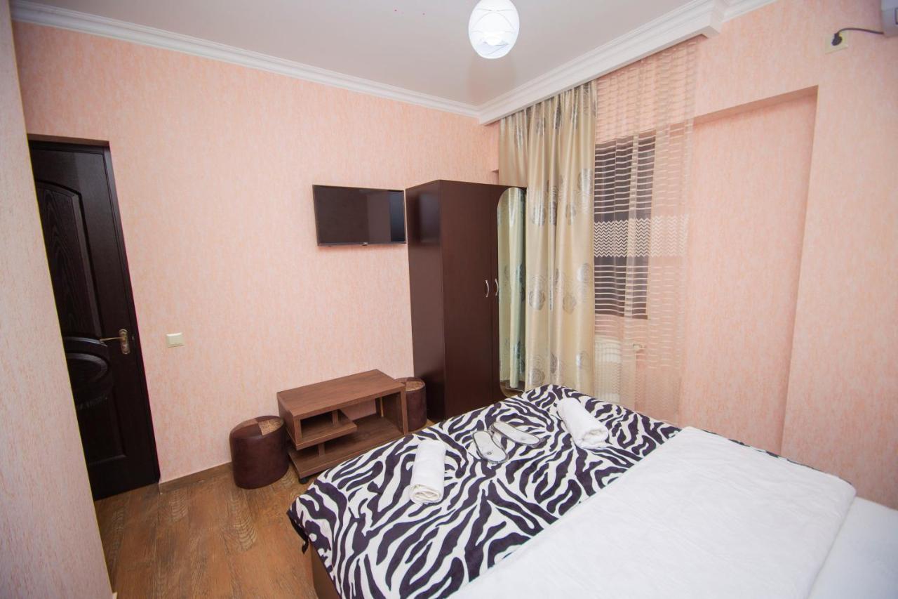 Hotel Elegant 2 Τυφλίδα Εξωτερικό φωτογραφία
