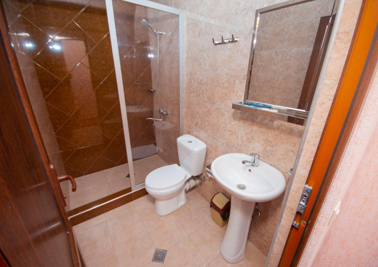 Hotel Elegant 2 Τυφλίδα Εξωτερικό φωτογραφία