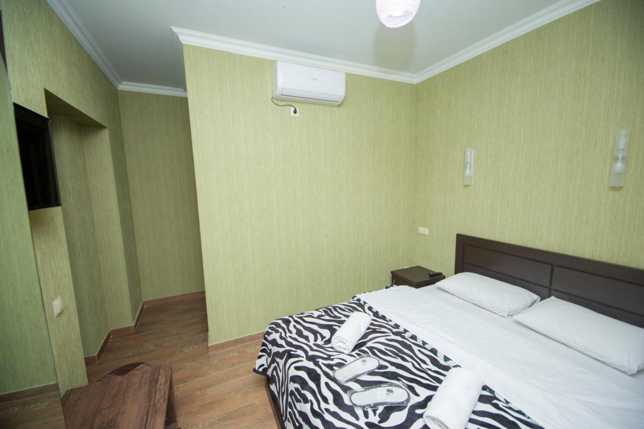 Hotel Elegant 2 Τυφλίδα Εξωτερικό φωτογραφία