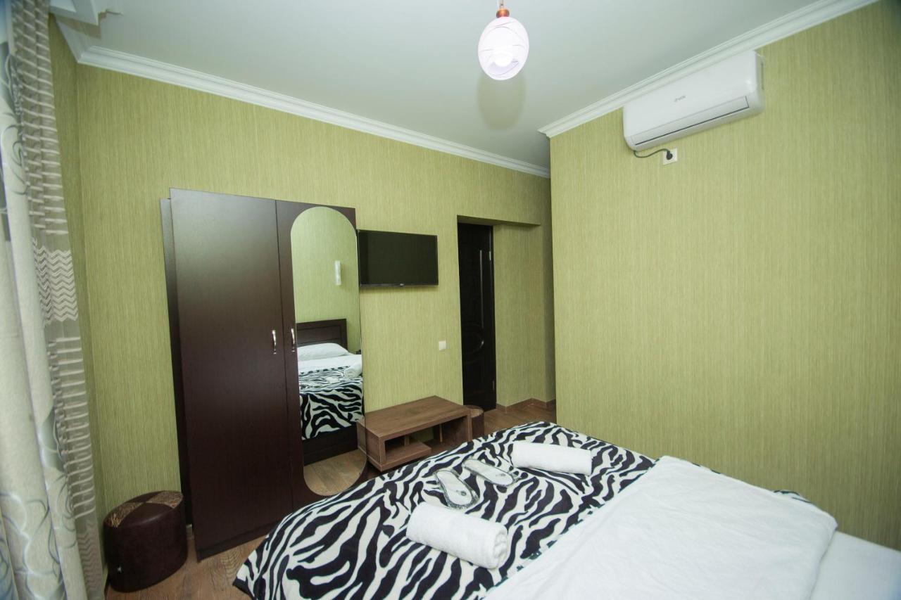 Hotel Elegant 2 Τυφλίδα Εξωτερικό φωτογραφία